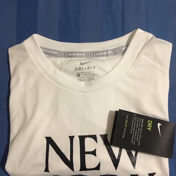 Nike Dri-Fit Top - Picture 1 of 7